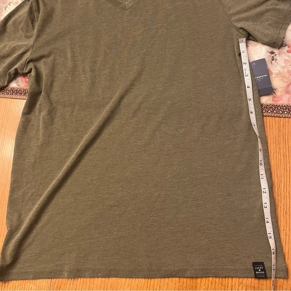 SOFT! Lucky Brand V-Neck T-Shirt MD Lucky Brand Tee TShirt OLIVE GREEN VNeck Top - Picture 7 of 10